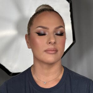 Glamurozni Brown Smokey Eyes - Umetnost šminkanja zrele kože
